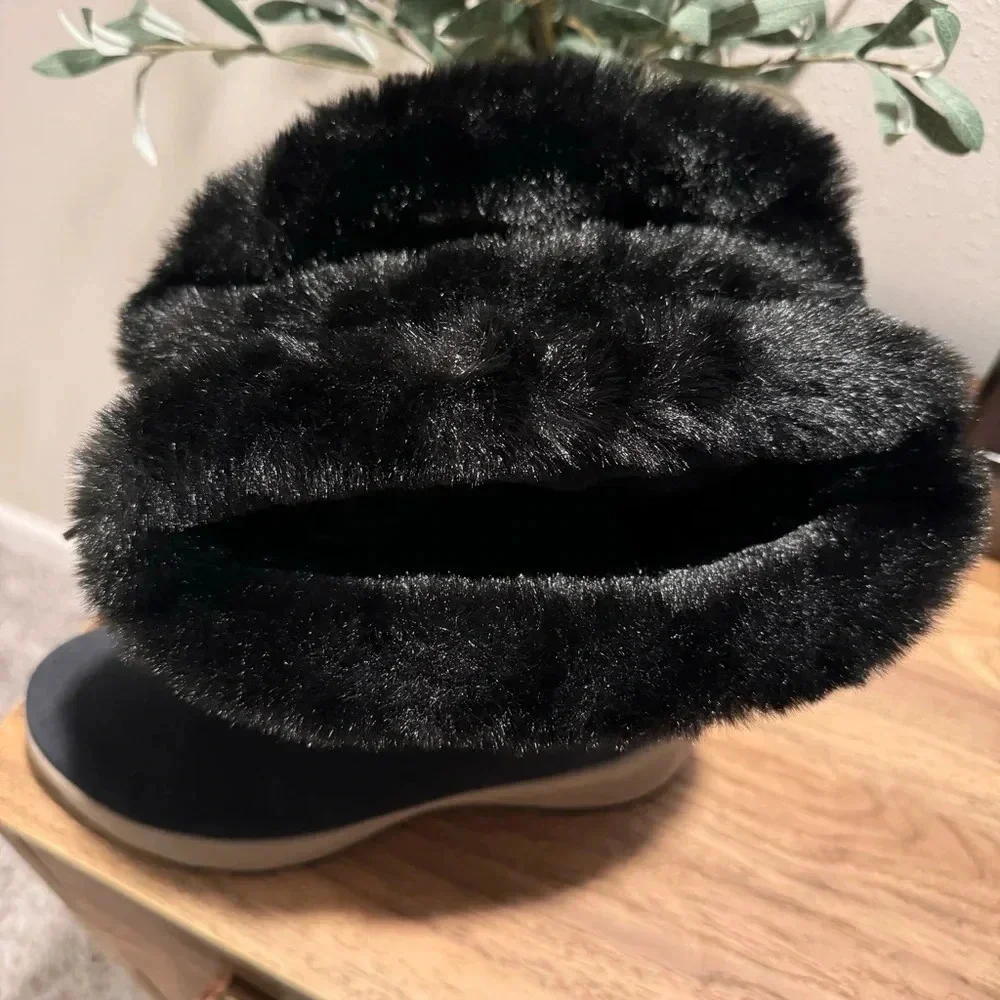 Columbia 8 Slopeside Village Omni-Heat Insulated High Winter Boots Faux Fur NWOB